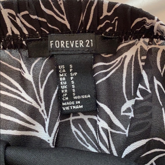 Strapless black and white romper - Picture 3 of 4